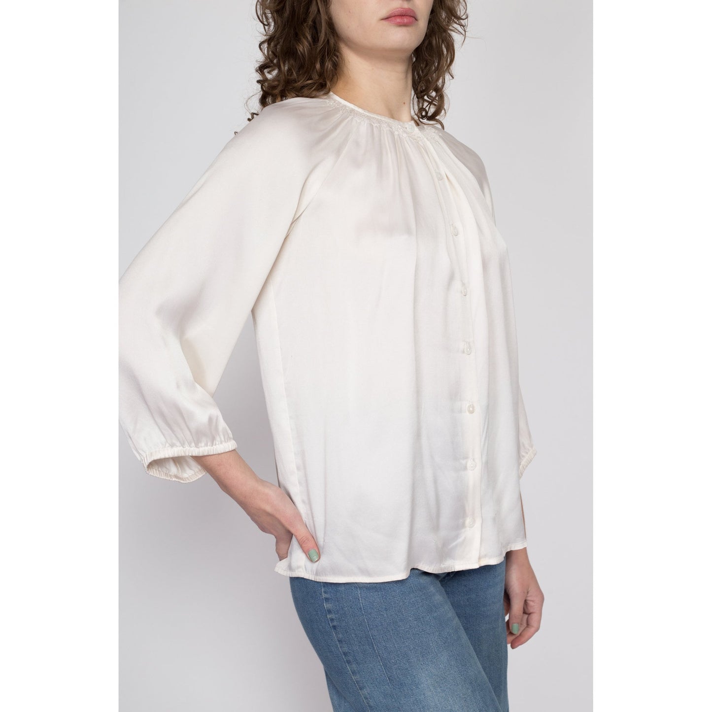 Medium 90s White Silk Folk Blouse | Vintage Boho 3/4 Sleeve Pleated Hippie Peasant Top