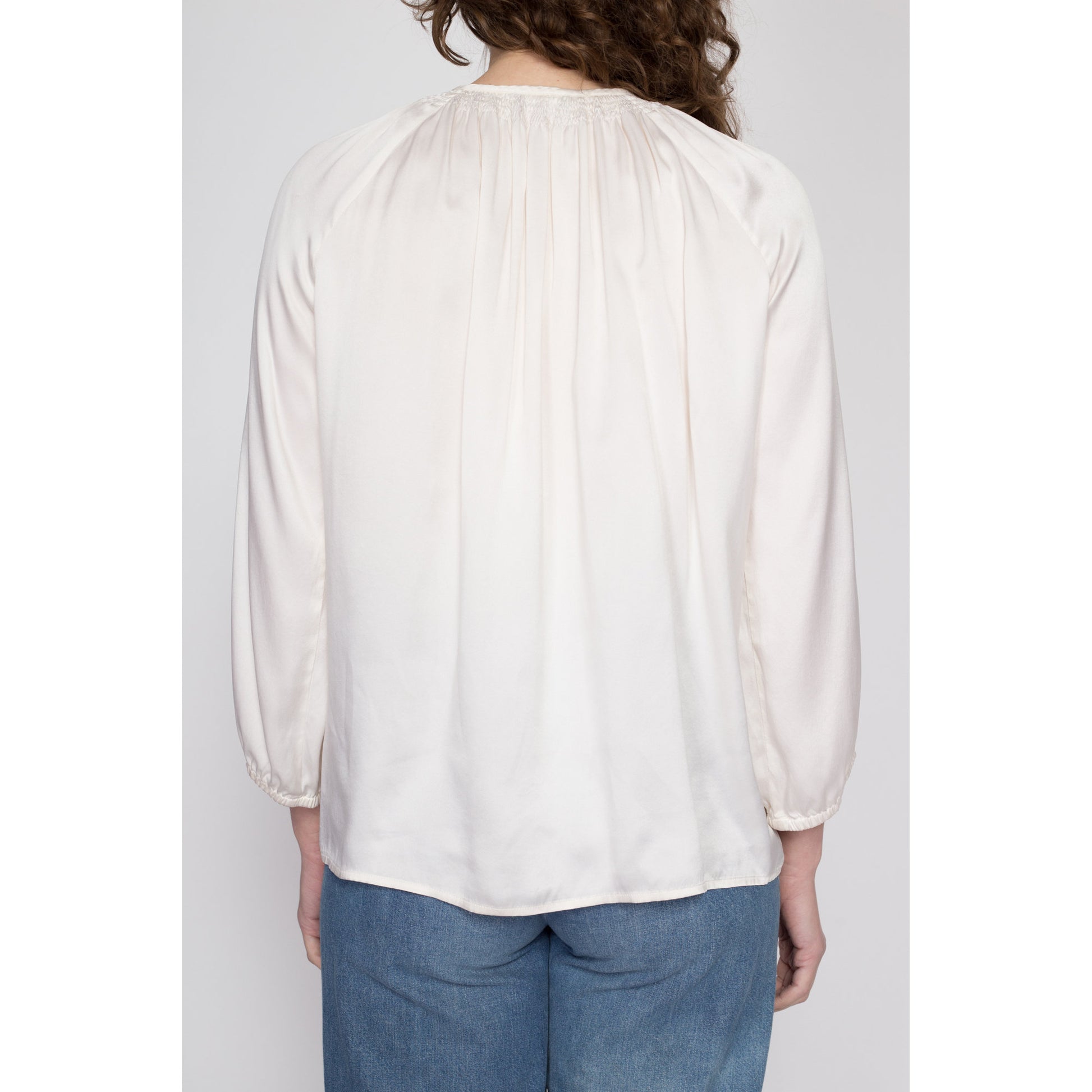Medium 90s White Silk Folk Blouse | Vintage Boho 3/4 Sleeve Pleated Hippie Peasant Top
