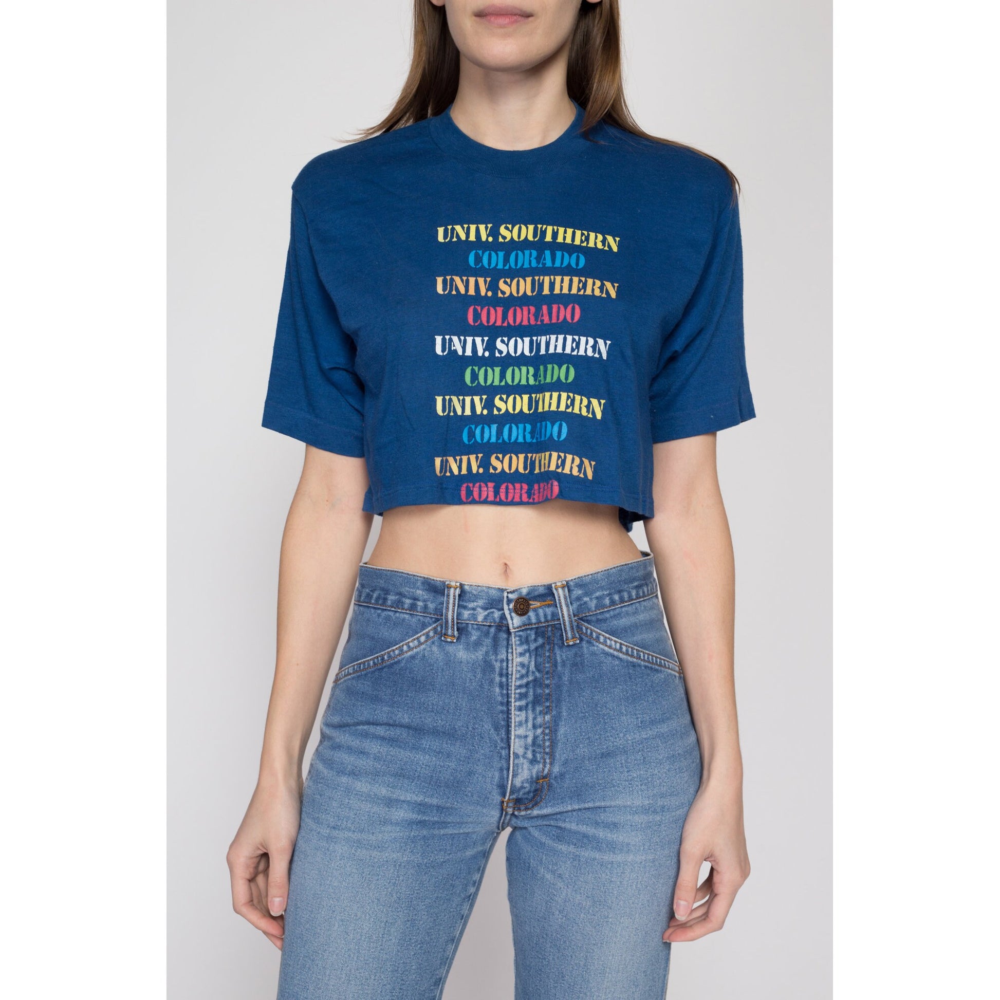 Medium 80s University Of Southern Colorado Cropped T Shirt | Vintage Blue Rainbow Collegiate Graphic Crop Top Tee
