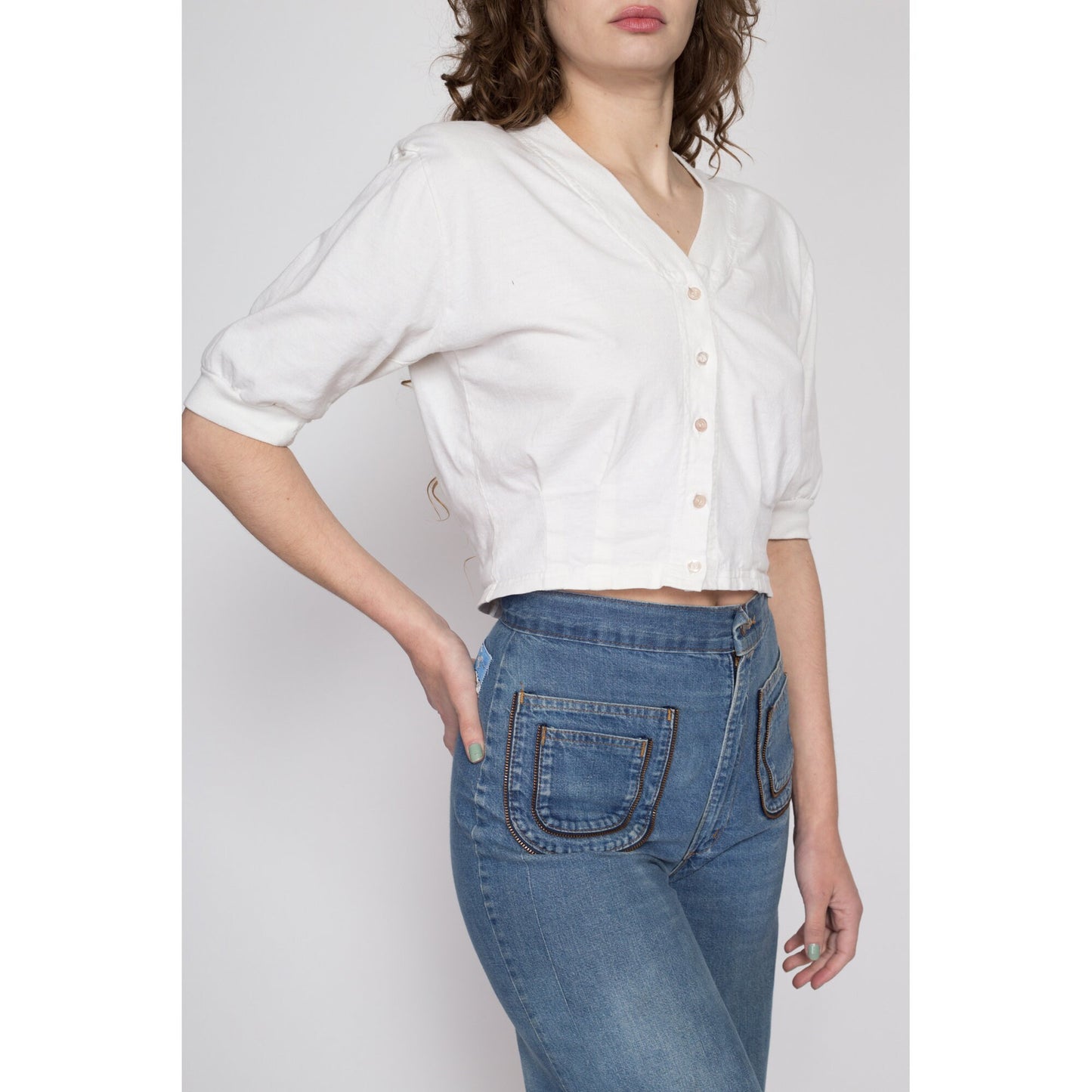Large 80s White Button Up Crop Top | Vintage Short Sleeve V Neck Cropped Blouse