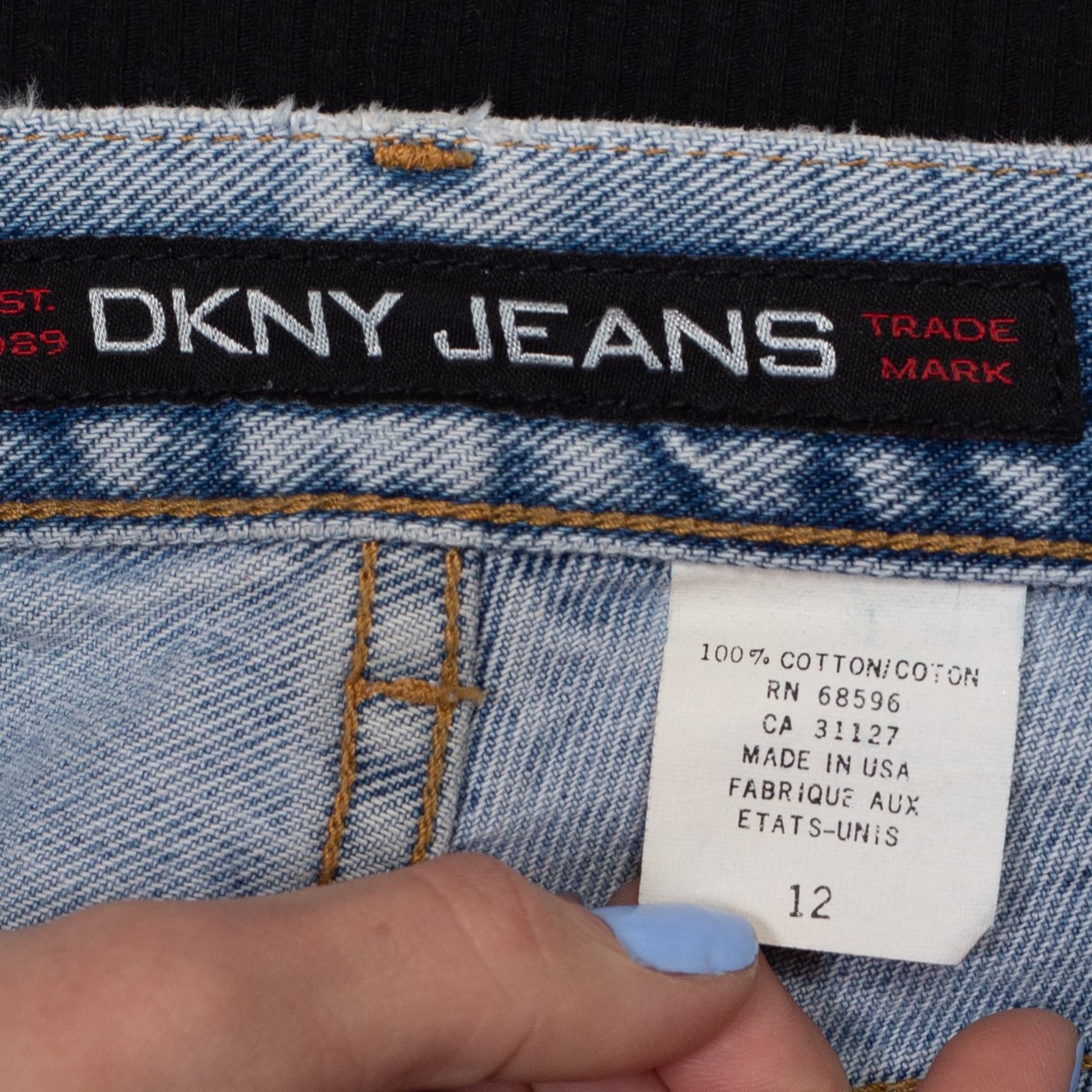Large 90s DKNY High Waisted Mom Jeans 31 – Flying Apple Vintage