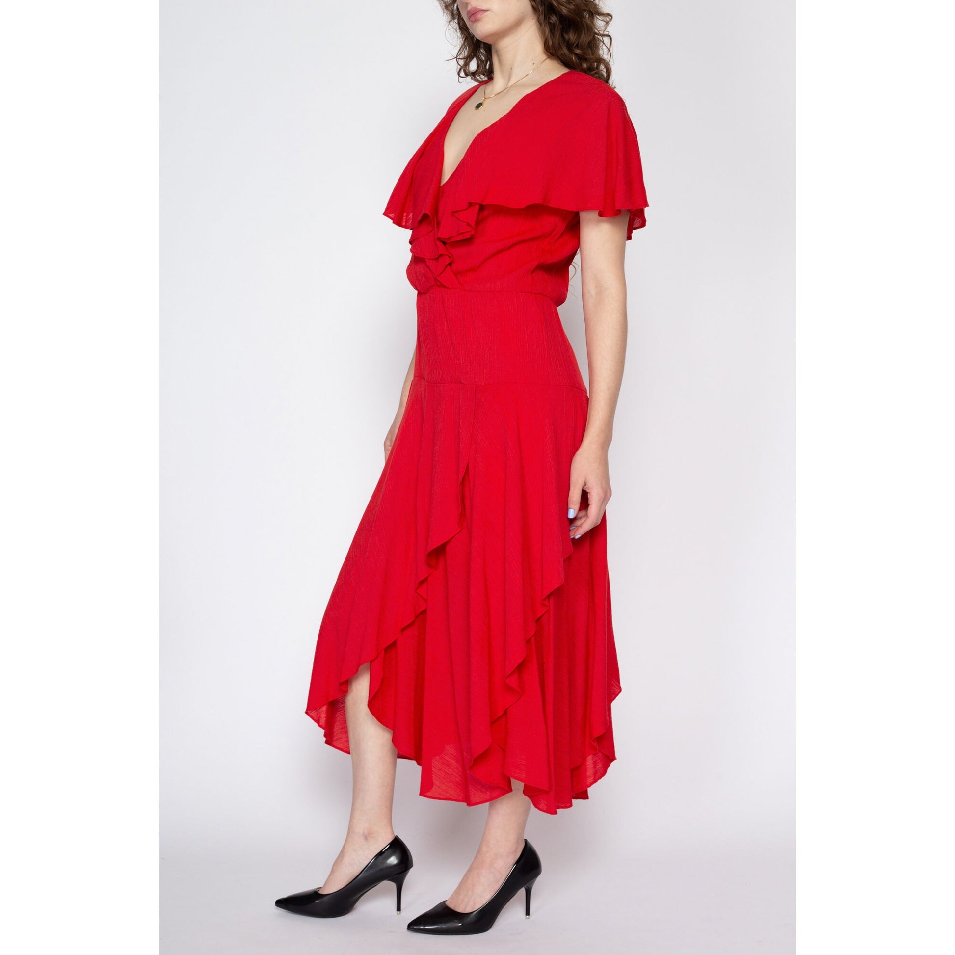 Medium 80s Red Flowy Capelet Maxi Dress Flying Apple Vintage Medium 80s Red Flowy Capelet Maxi Dress Flying Apple Vintage