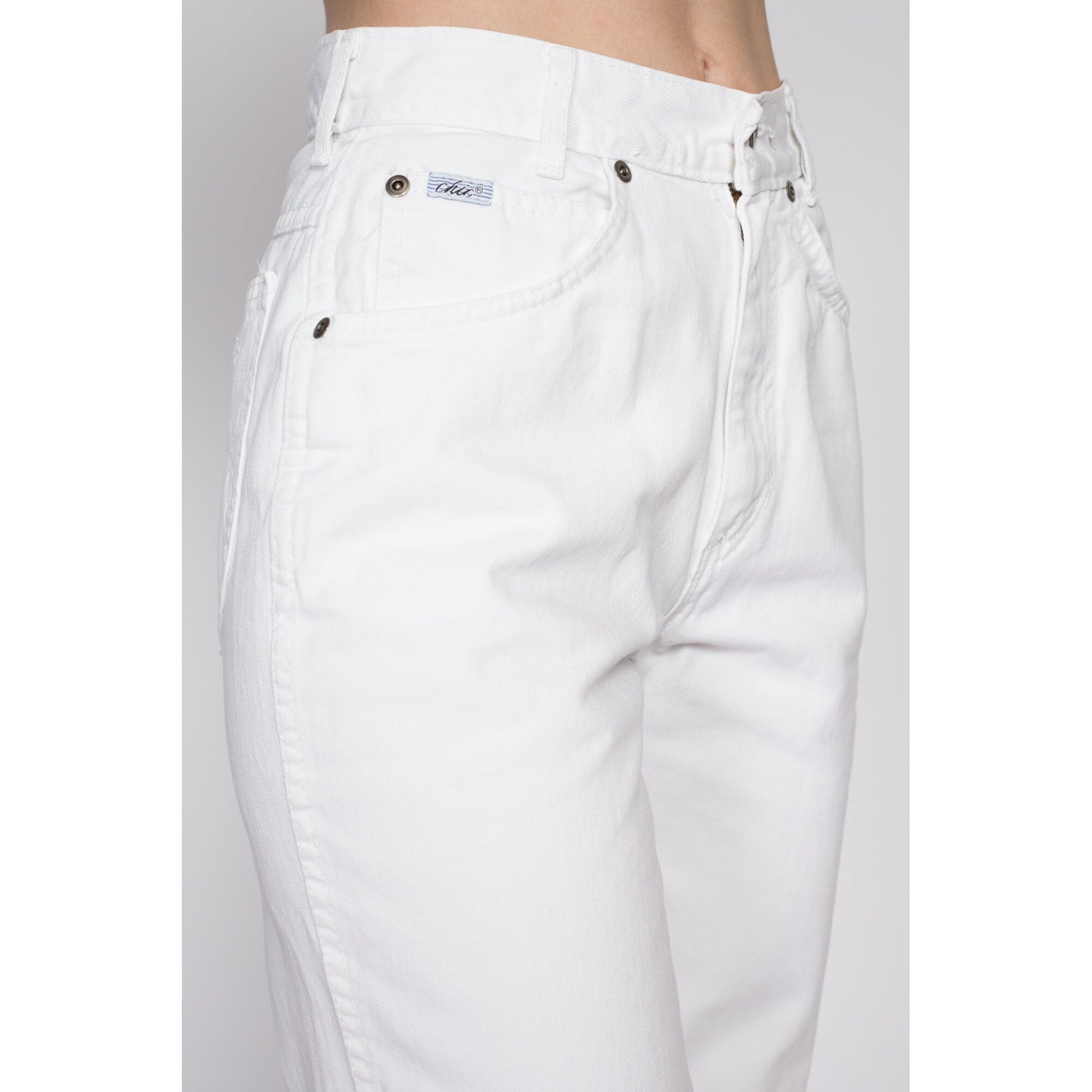 Petite Small 80s Chic White High Waisted Jeans 25.5" | Vintage Denim Slim Short Inseam Mom Jeans