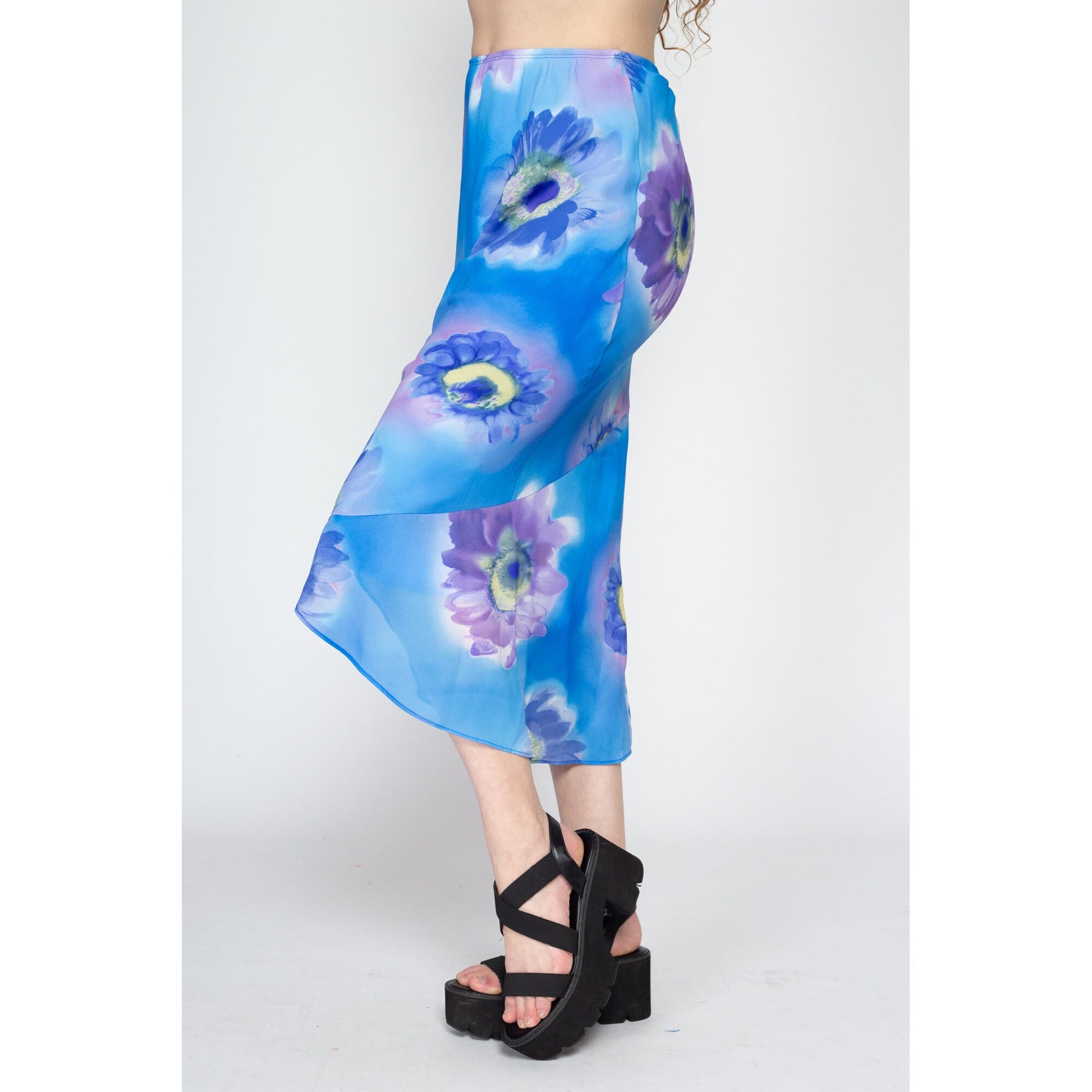 Medium 90s Blue Watercolor Floral Midi Skirt | Vintage Boho High Waisted High Low Trumpet Hem Skirt
