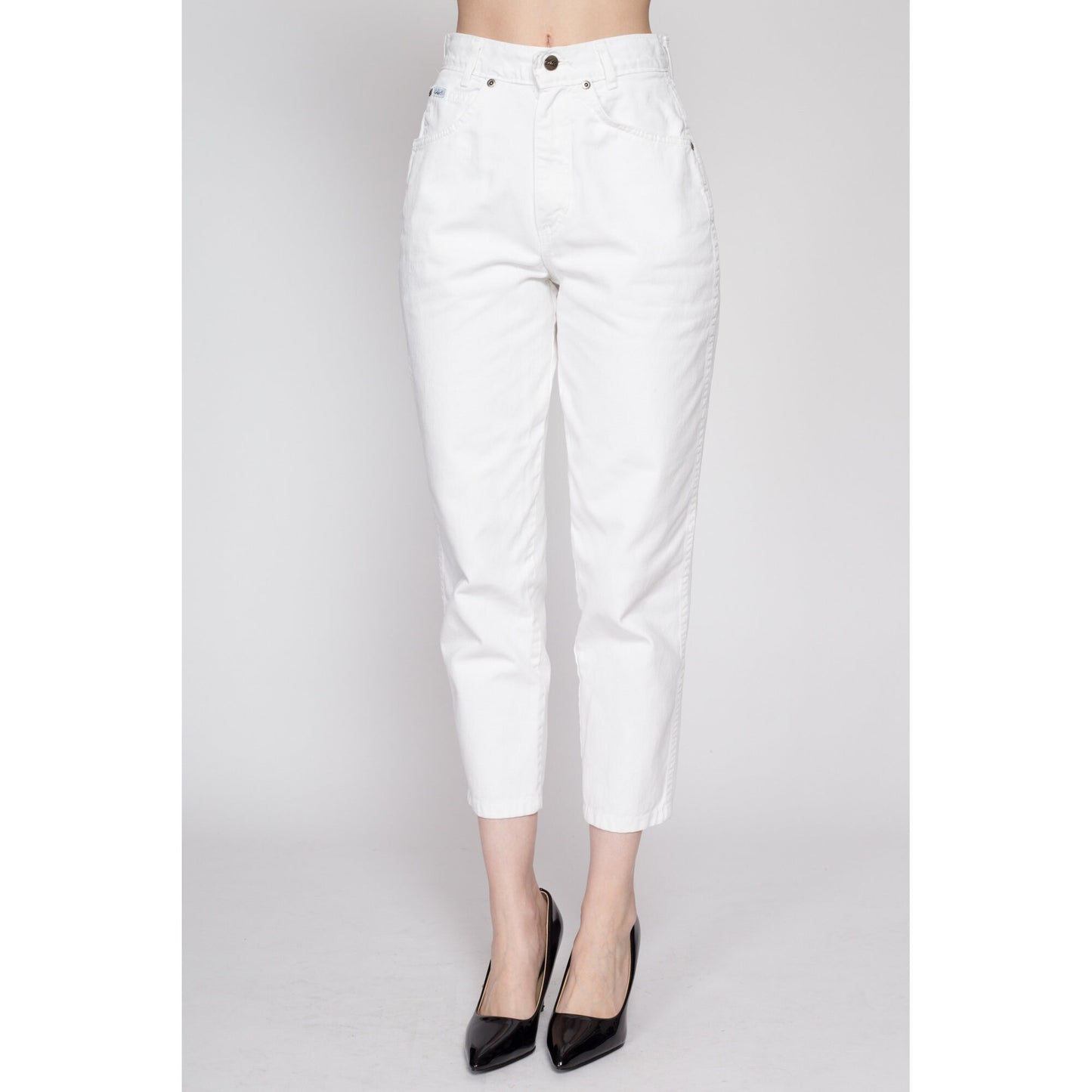Petite Small 80s Chic White High Waisted Jeans 25.5" | Vintage Denim Slim Short Inseam Mom Jeans