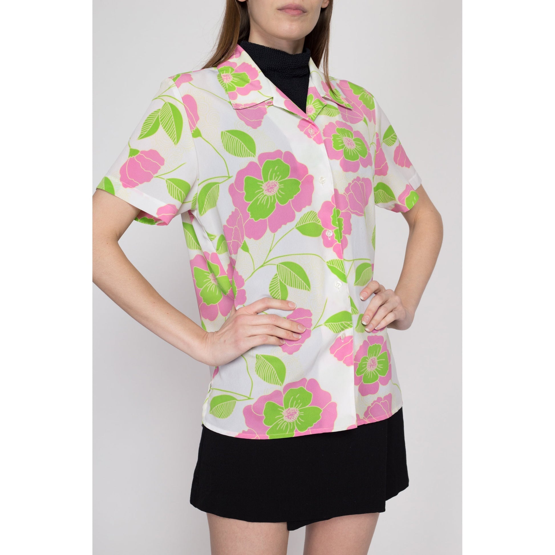 Small 80s Retro White Floral Top | Vintage Hawaiian Flower Print Short Sleeve Boho Blouse