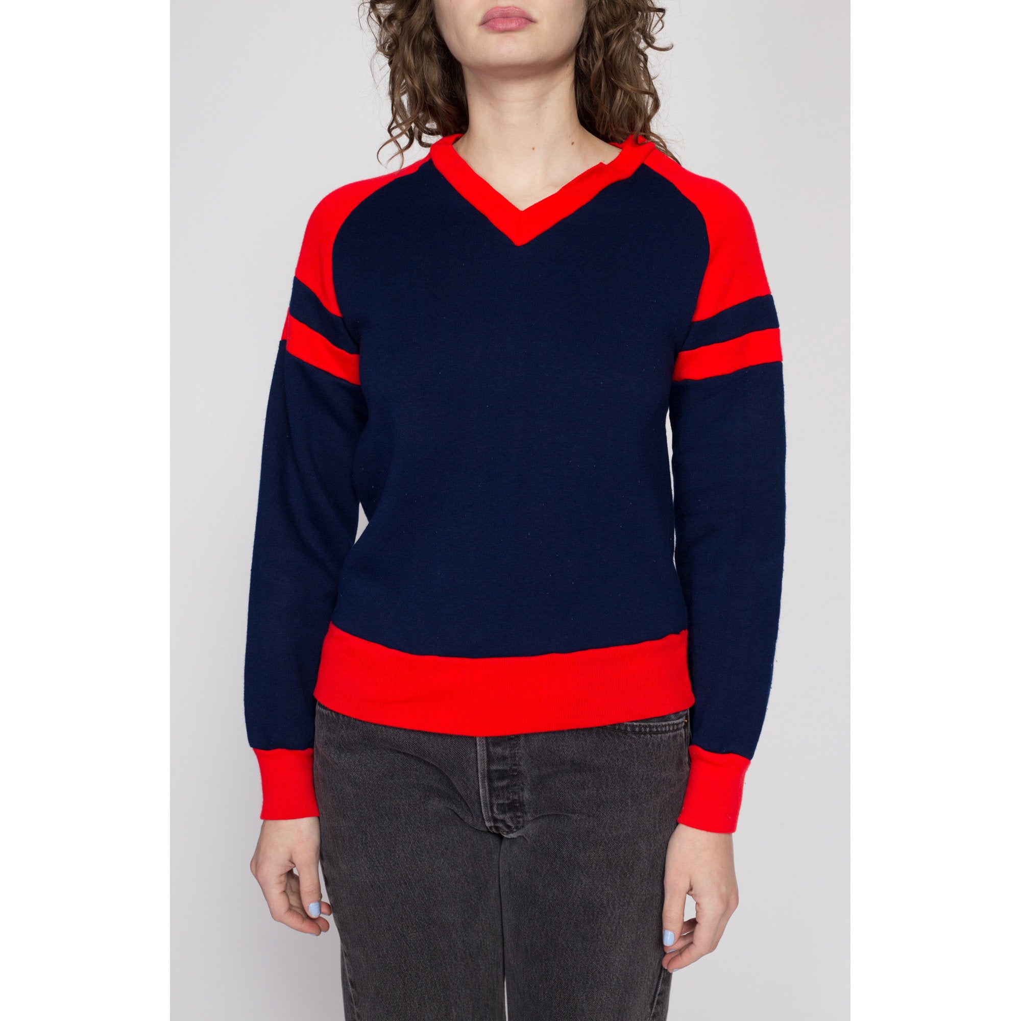 Medium 80s Navy Blue Red Color Block Sweatshirt