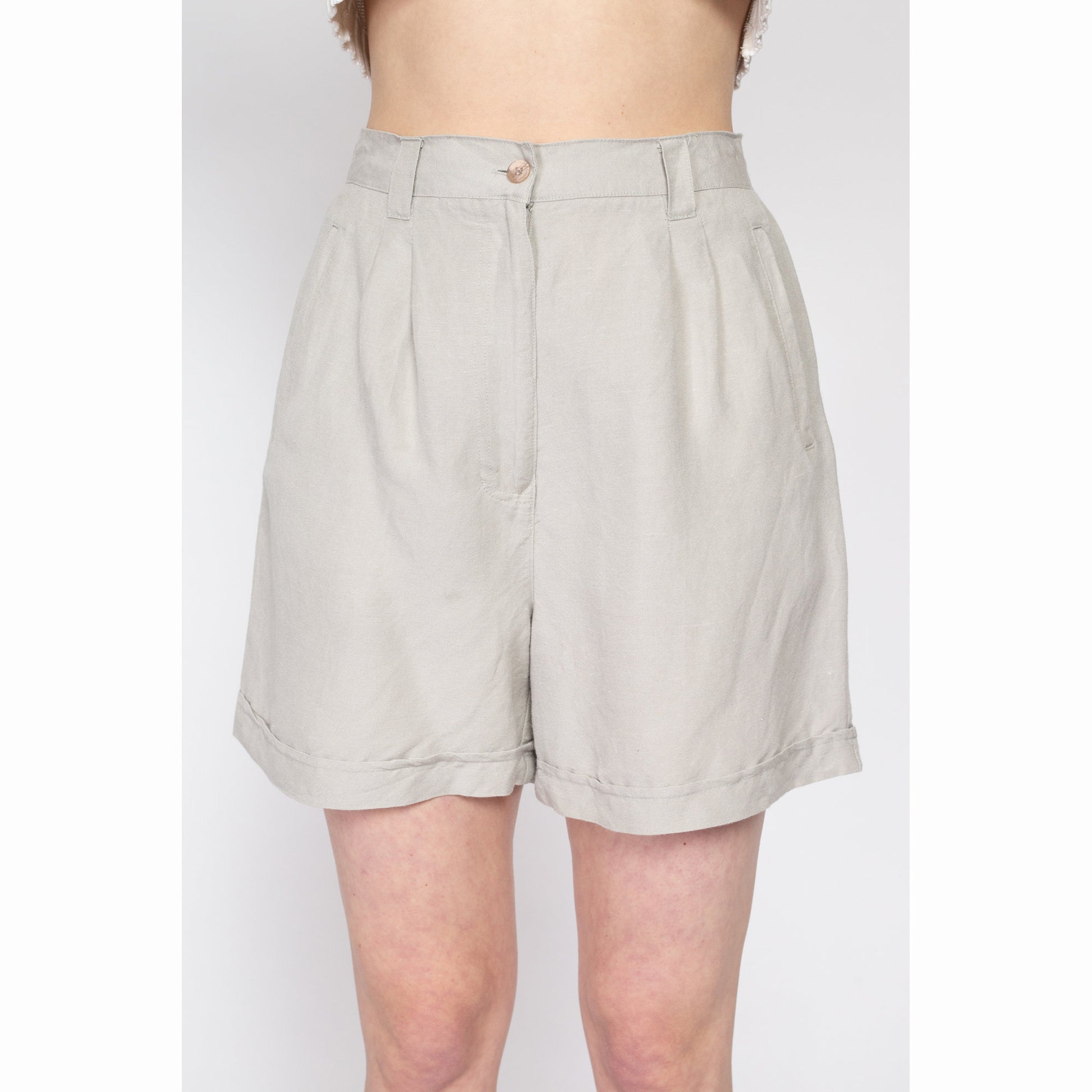 Medium 90s Linen Blend High Waisted Shorts 28" | Vintage Minimalist Light Grey Pleated Wide Cuffed Leg Mom Shorts