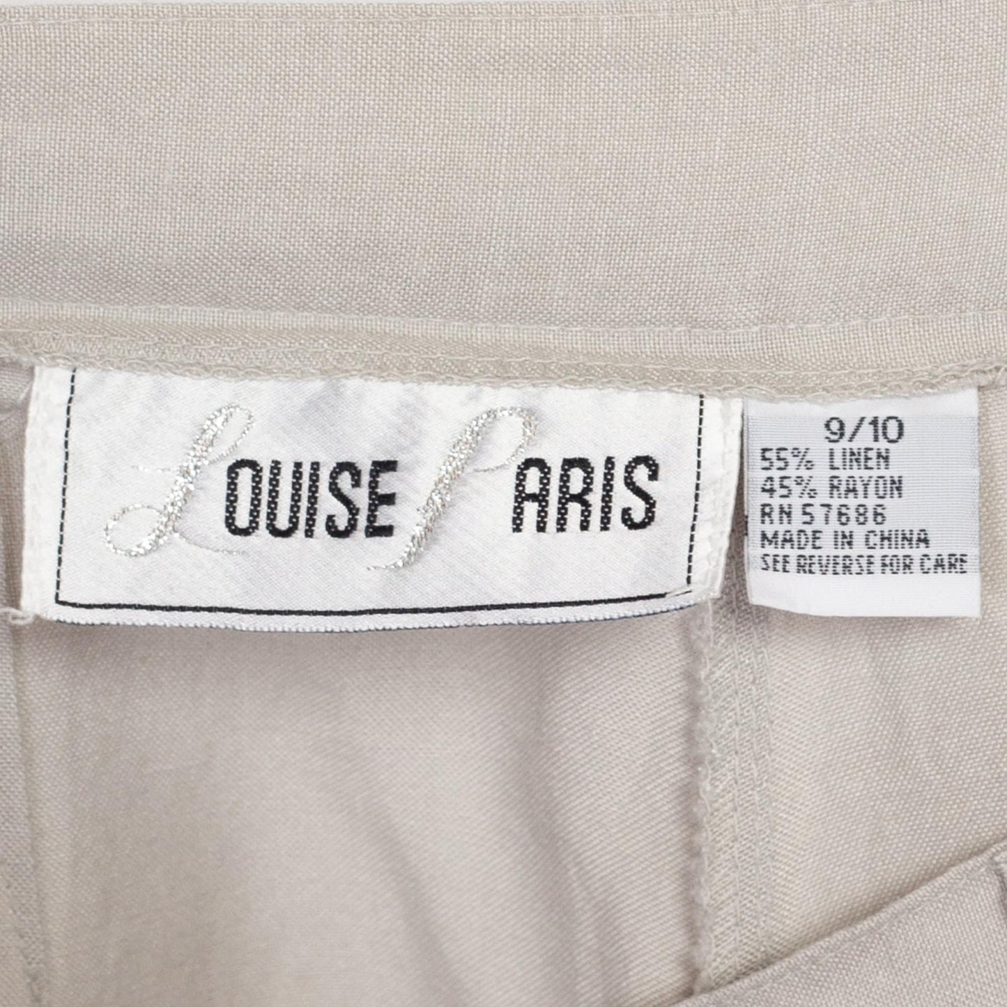 Medium 90s Linen Blend High Waisted Shorts 28" | Vintage Minimalist Light Grey Pleated Wide Cuffed Leg Mom Shorts