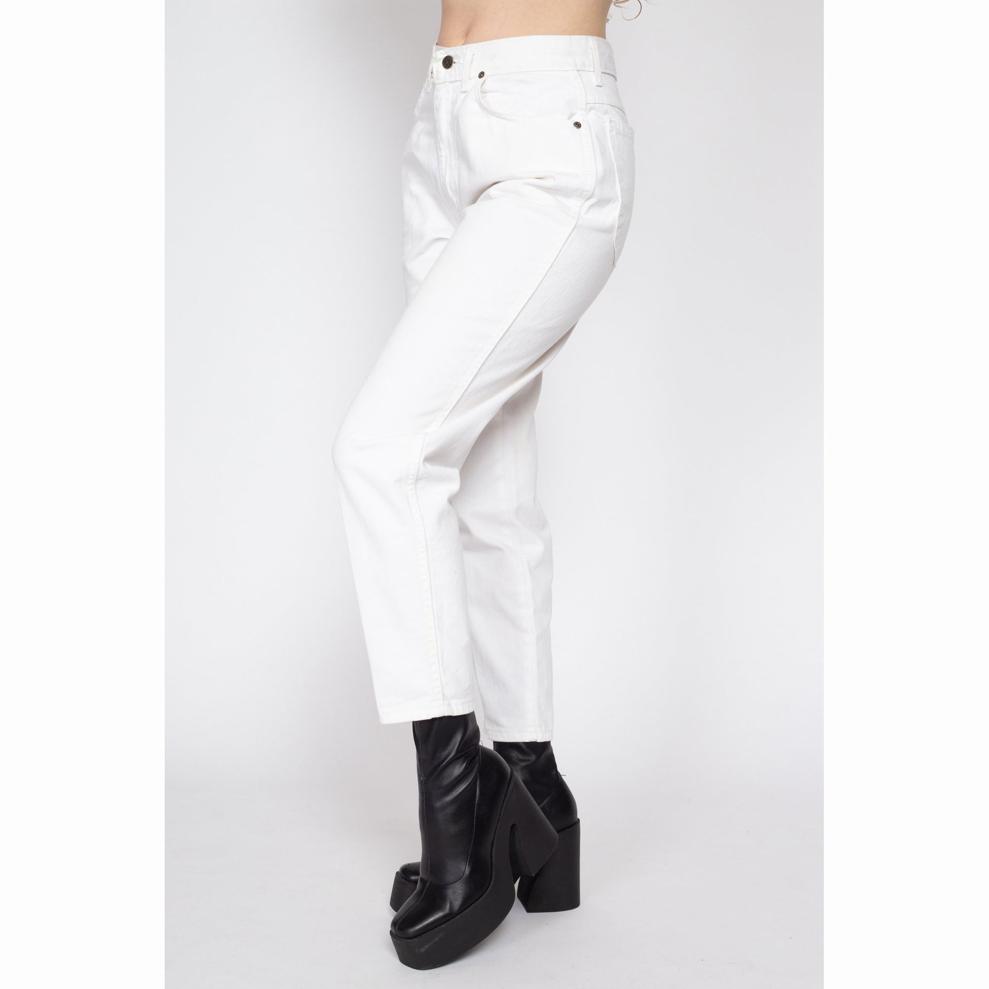 Medium 80s Chic White Denim Jeans 29" Petite | Vintage High Waisted Tapered Leg Mom Jeans