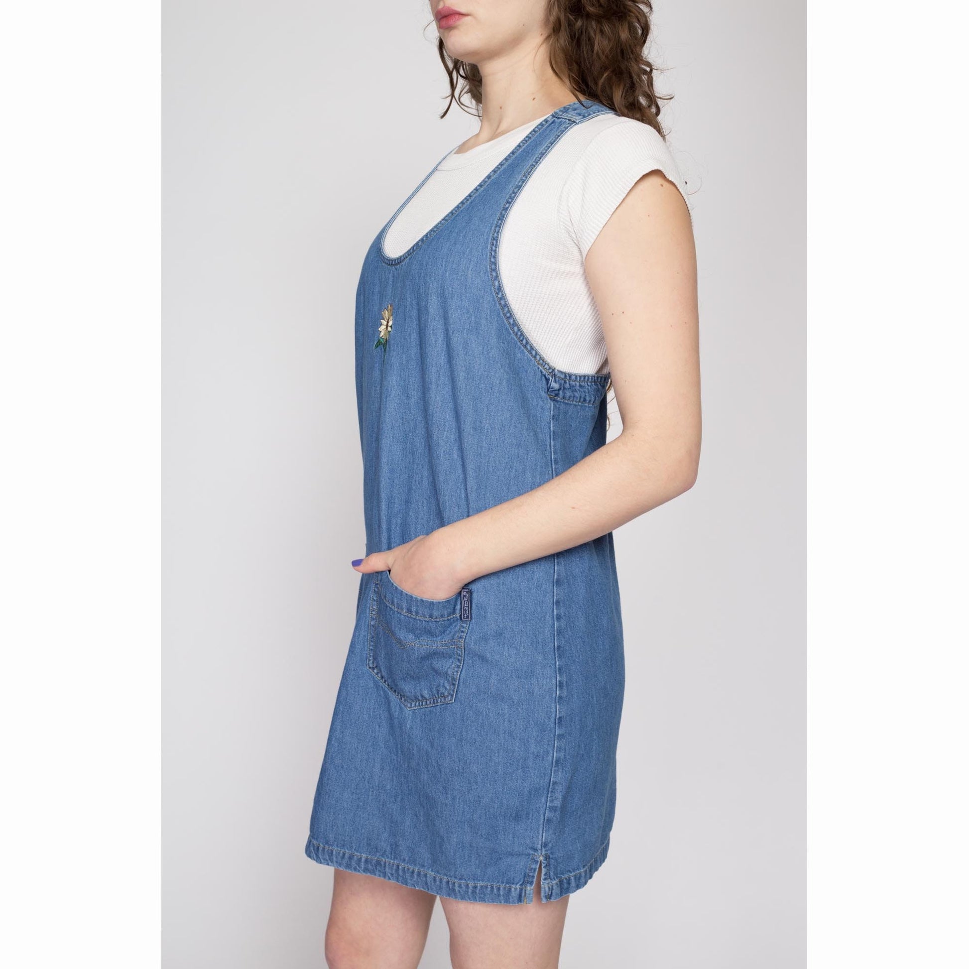 Medium 90s Denim Daisy Pinafore Mini Dress Flying Apple Vintage Medium 90s Denim Daisy Pinafore Mini Dress Flying Apple Vintage