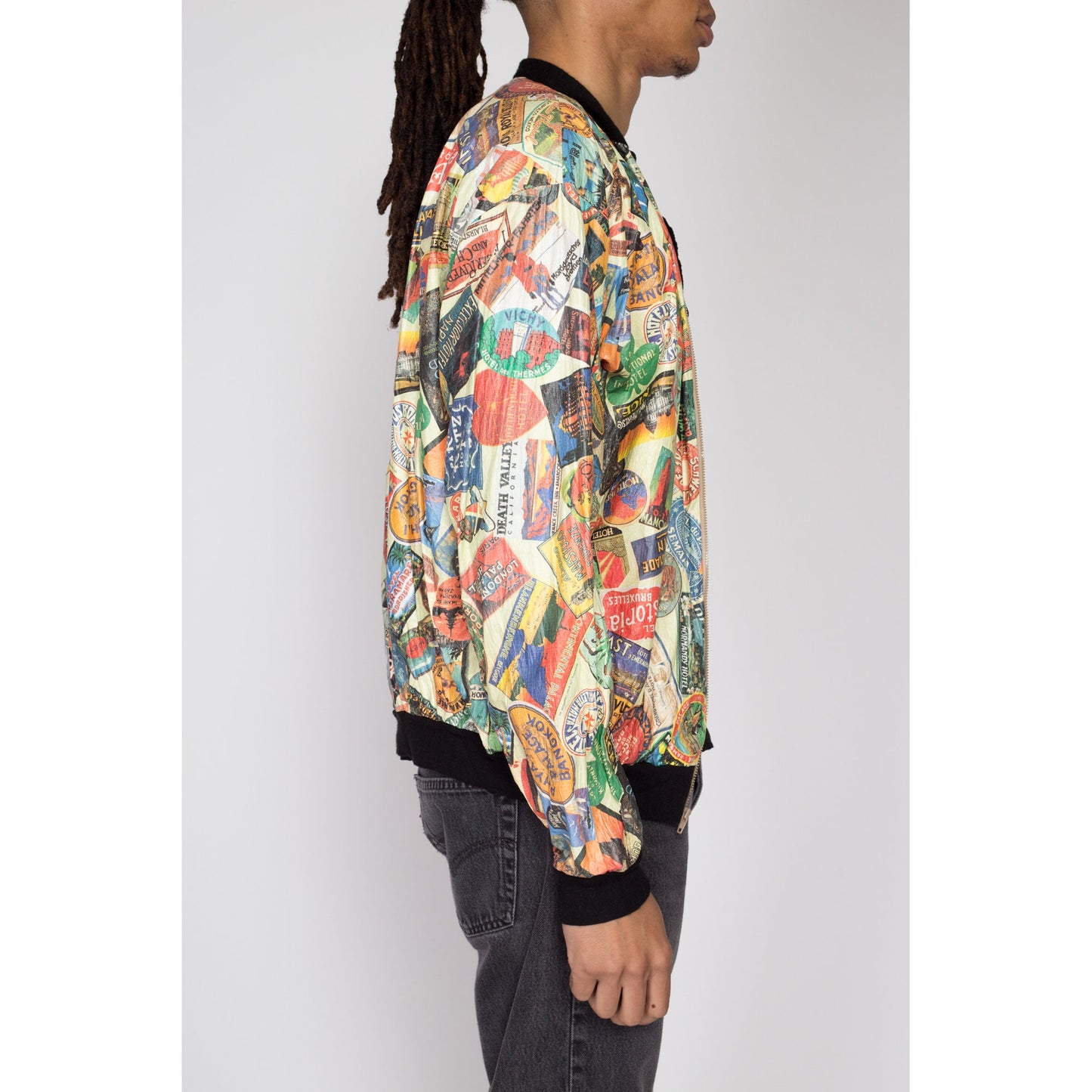 Medium 90s Tyvek Souvenir Patch Print Jacket | Vintage All Over Print Lightweight Windbreaker