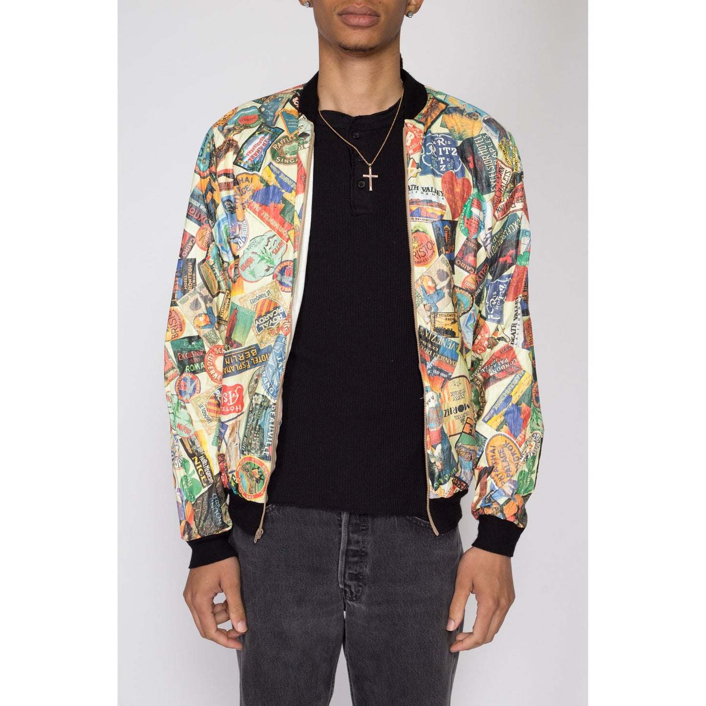 Medium 90s Tyvek Souvenir Patch Print Jacket | Vintage All Over Print Lightweight Windbreaker