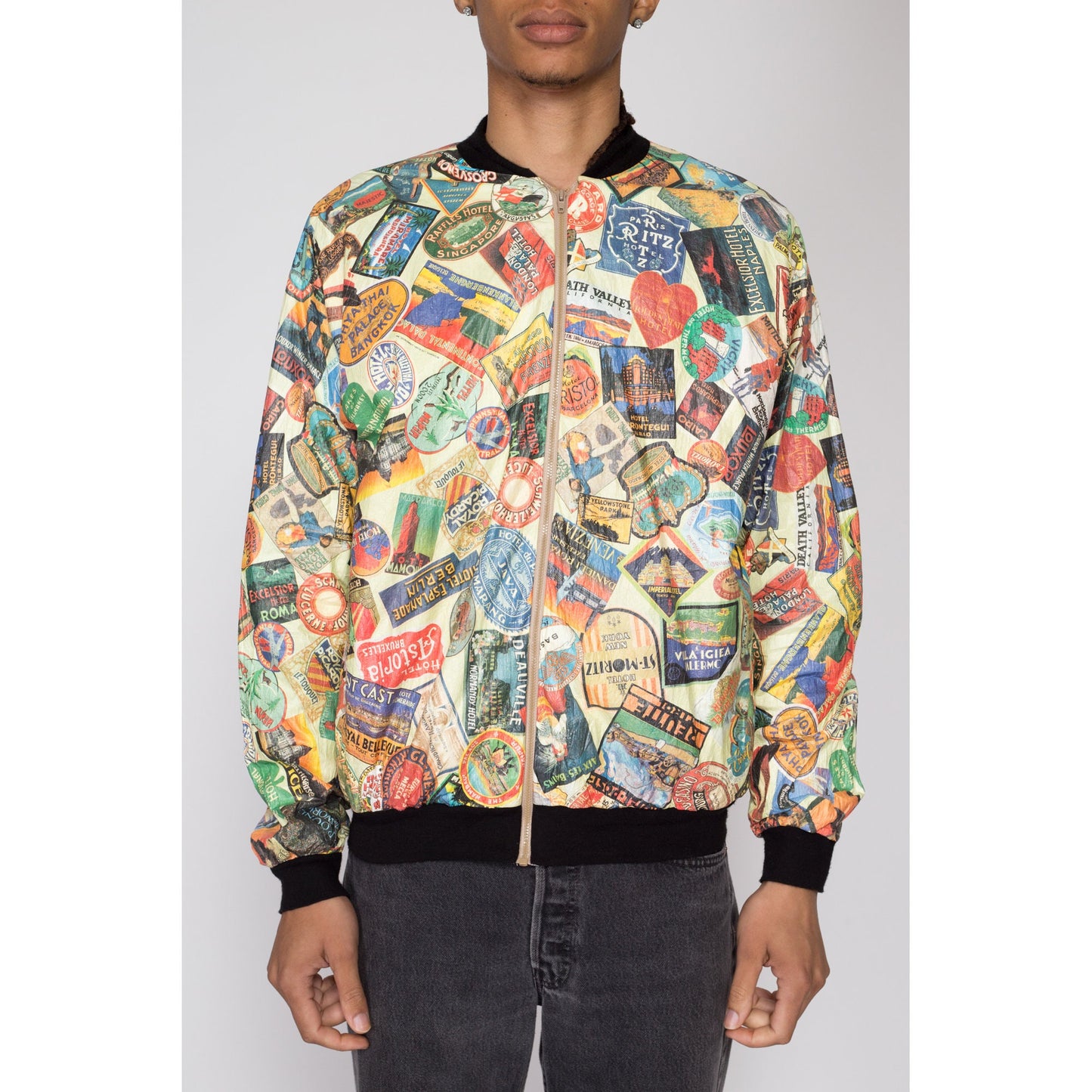 Medium 90s Tyvek Souvenir Patch Print Jacket | Vintage All Over Print Lightweight Windbreaker