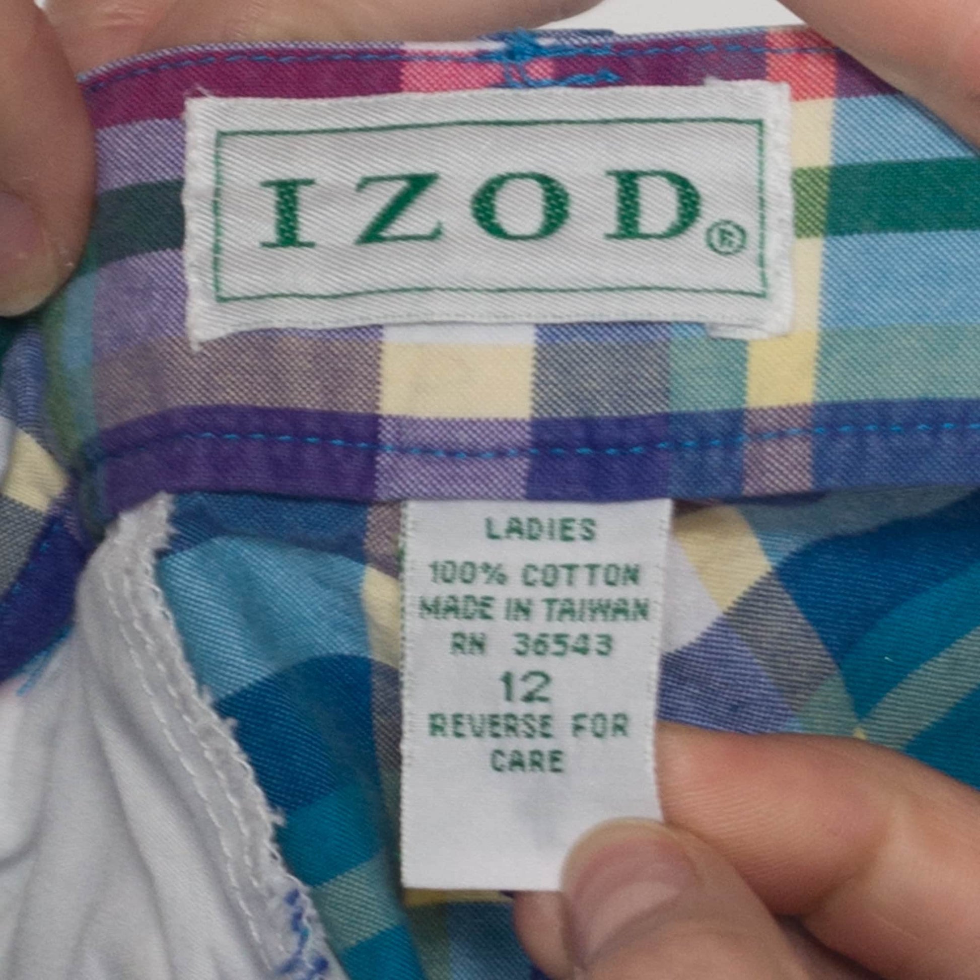 Med-Lrg 90s Izod Blue & Green Plaid Shorts 29"-31" | Vintage High Waisted Casual Pleated Shorts