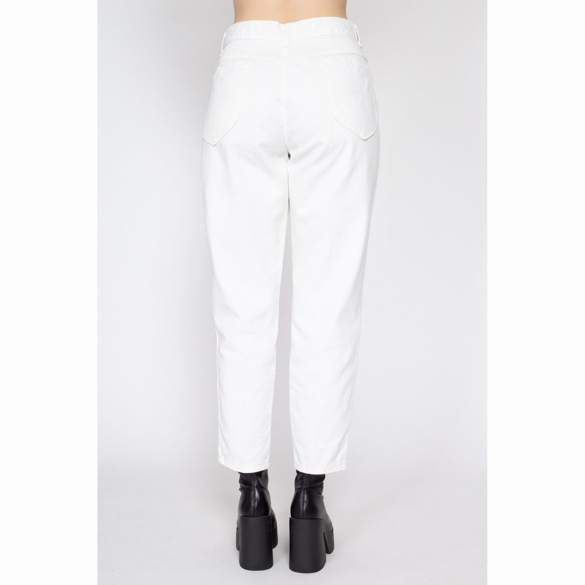 Medium 80s Chic White Denim Jeans 29" Petite | Vintage High Waisted Tapered Leg Mom Jeans